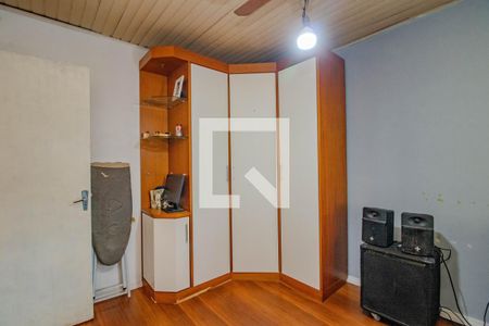 Quarto 2 de apartamento para alugar com 2 quartos, 110m² em Vila Ipiranga, Porto Alegre