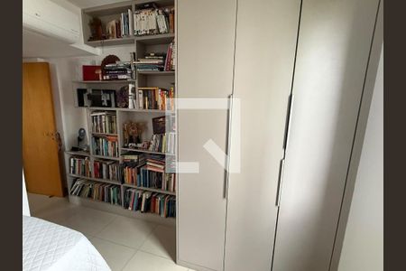 Quarto de apartamento à venda com 4 quartos, 138m² em São José, Belo Horizonte