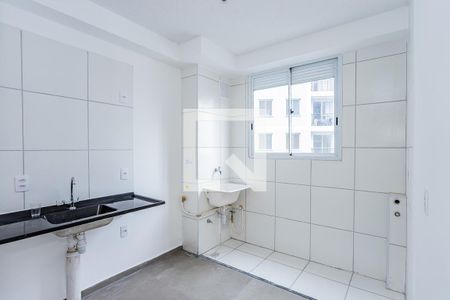 Sala, cozinha e área de serviço de apartamento para alugar com 2 quartos, 39m² em Vila Pirituba, São Paulo