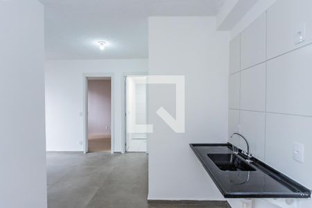 Sala, cozinha e área de serviço de apartamento para alugar com 2 quartos, 39m² em Vila Pirituba, São Paulo