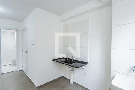 Sala, cozinha e área de serviço de apartamento para alugar com 2 quartos, 39m² em Vila Pirituba, São Paulo