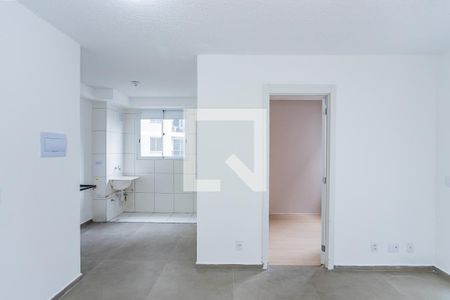 Sala, cozinha e área de serviço de apartamento para alugar com 2 quartos, 39m² em Vila Pirituba, São Paulo