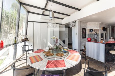 Sala de casa à venda com 5 quartos, 857m² em Pacaembu, São Paulo