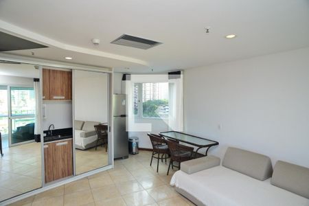 Sala de apartamento para alugar com 1 quarto, 58m² em Barra da Tijuca, Rio de Janeiro