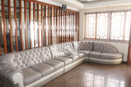 sala de casa para alugar com 3 quartos, 500m² em Caonze, Nova Iguaçu