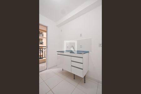 Cozinha de apartamento para alugar com 2 quartos, 43m² em Jardim Tres Irmaos, Taboão da Serra