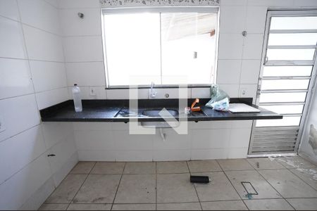 Cozinha de casa para alugar com 2 quartos, 84m² em Jardim Leblon Ii, Goiânia