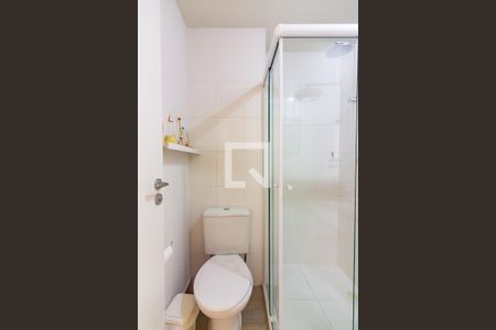 Banheiro  de apartamento à venda com 2 quartos, 54m² em Quitaúna, Osasco
