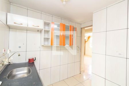 Cozinha e Área de serviço de apartamento para alugar com 2 quartos, 39m² em Conjunto Habitacional Barro Branco Ii, São Paulo