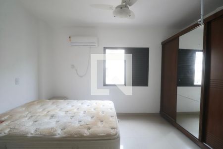 Suíte de apartamento para alugar com 2 quartos, 90m² em Jardim Las Palmas, Guarujá