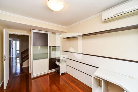 Quarto 1 de casa de condomínio para alugar com 3 quartos, 300m² em Boa Vista, Porto Alegre
