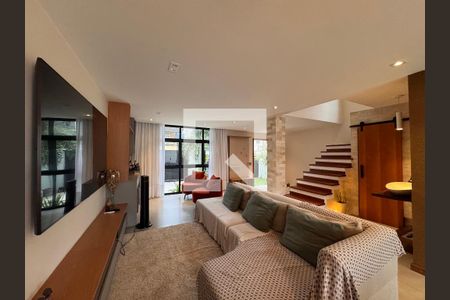 Sala de casa de condomínio à venda com 4 quartos, 160m² em Vargem Pequena, Rio de Janeiro
