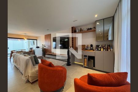 Sala de casa de condomínio à venda com 4 quartos, 160m² em Vargem Pequena, Rio de Janeiro