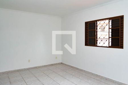 Casa para alugar com 1 quarto, 120m² em Vila Antonieta, São Paulo