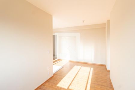 Sala de apartamento para alugar com 1 quarto, 40m² em Padroeira, Osasco