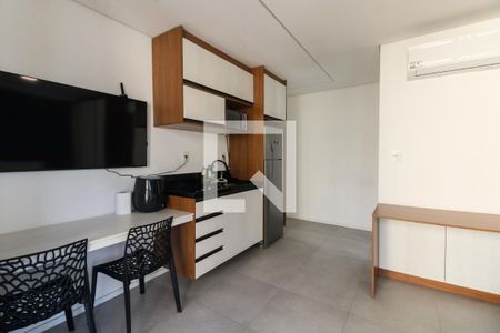 Studio - Cozinha  de kitnet/studio para alugar com 1 quarto, 34m² em Vila Gomes Cardim, São Paulo