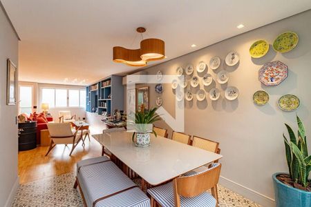 Casa à venda com 4 quartos, 273m² em Vila Andrade, São Paulo