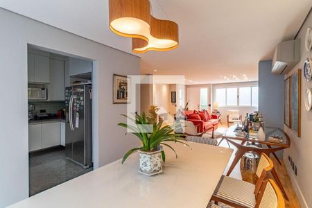 Casa à venda com 4 quartos, 273m² em Vila Andrade, São Paulo