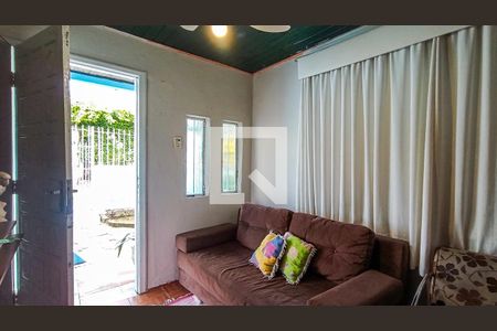 Sala  de casa à venda com 2 quartos, 117m² em Cristal, Porto Alegre