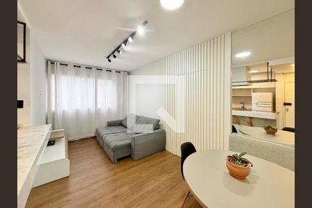 Sala de apartamento para alugar com 2 quartos, 50m² em Cidade Monções, São Paulo