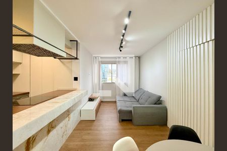 Sala de apartamento para alugar com 2 quartos, 50m² em Cidade Monções, São Paulo