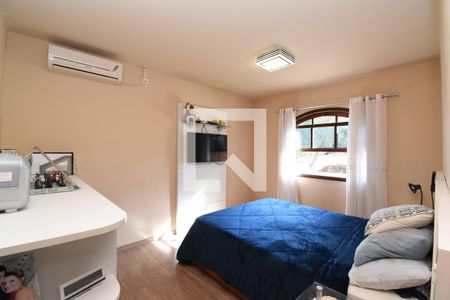 Quarto 1 de casa à venda com 2 quartos, 600m² em Santo Inácio, Curitiba
