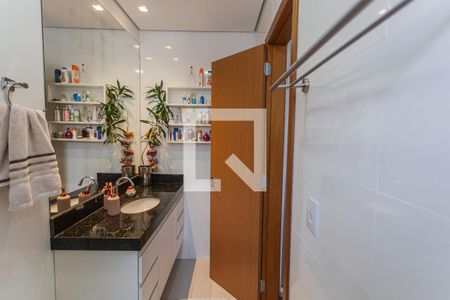 Banheiro da Suíte de apartamento à venda com 2 quartos, 113m² em Serra, Belo Horizonte