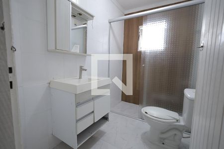 Banheiro 1 de casa para alugar com 3 quartos, 70m² em Jardim do Estádio, Santo André