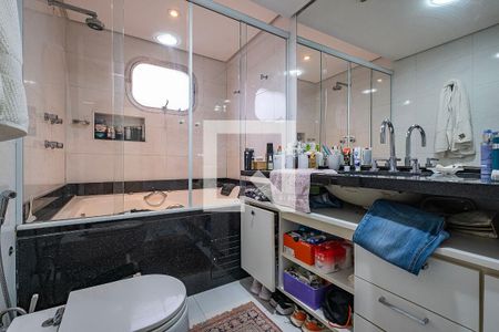 Suíte de apartamento à venda com 2 quartos, 130m² em Pinheiros, São Paulo