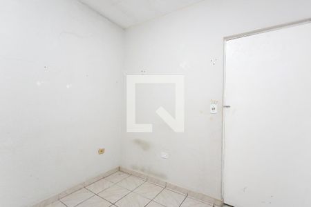 Quarto 2 de casa para alugar com 2 quartos, 28m² em Vila Aparecida, São Paulo