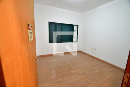 Quarto 1 de casa para alugar com 3 quartos, 210m² em Chácara Santa Margarida, Campinas