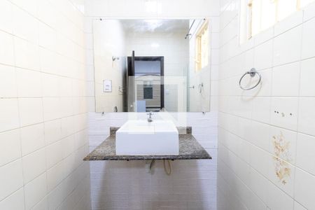 Banheiro da Suíte de casa para alugar com 3 quartos, 180m² em Parque Taquaral, Campinas