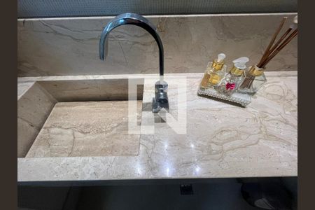 Lavabo de apartamento à venda com 3 quartos, 141m² em Jardim Colombo, São Paulo