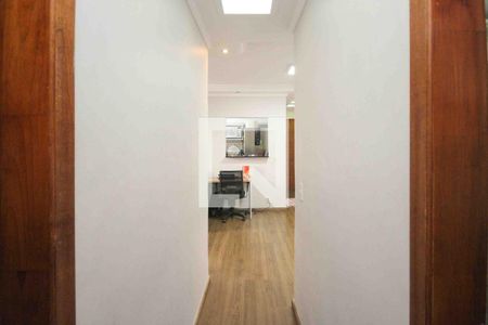 Corredor de apartamento à venda com 2 quartos, 56m² em Vila Alpina, São Paulo