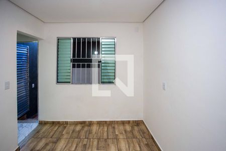 Quarto de casa para alugar com 1 quarto, 20m² em Canhema, Diadema