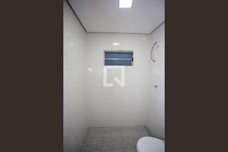 Banheiro de casa para alugar com 1 quarto, 45m² em Canhema, Diadema
