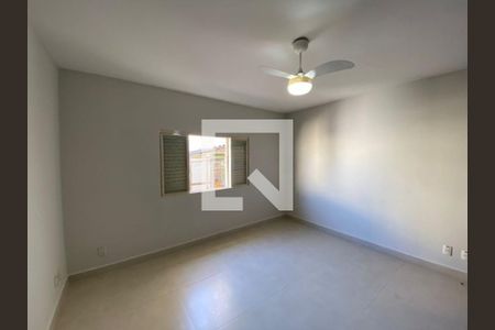 Quarto de casa para alugar com 4 quartos, 240m² em Santa Mônica, Uberlândia