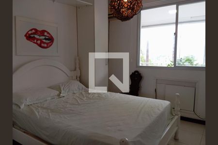 Quarto  de apartamento para alugar com 2 quartos, 92m² em Barra da Tijuca, Rio de Janeiro