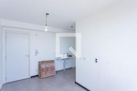 Sala, cozinha e área de serviço de apartamento à venda com 2 quartos, 36m² em Moinho Velho, São Paulo
