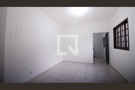 Sala de casa para alugar com 2 quartos, 70m² em Vila Carmem, São Paulo