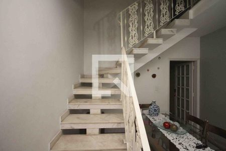 Escada de casa à venda com 3 quartos, 146m² em Jardim Vila Formosa, São Paulo