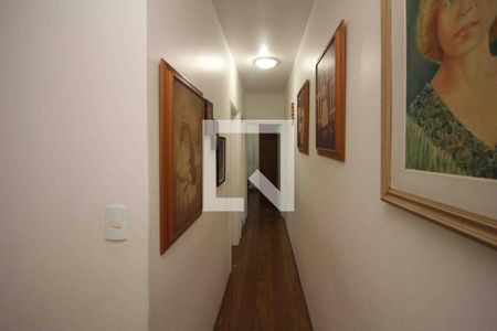 Corredor de casa à venda com 3 quartos, 146m² em Jardim Vila Formosa, São Paulo