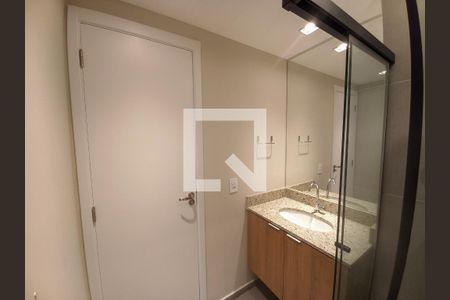 Banheiro de kitnet/studio para alugar com 1 quarto, 23m² em Santa Cecilia, São Paulo