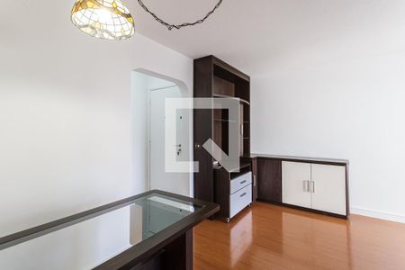 Sala de apartamento para alugar com 3 quartos, 74m² em Vila Olímpia, São Paulo