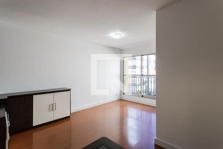 Sala de apartamento para alugar com 3 quartos, 74m² em Vila Olímpia, São Paulo