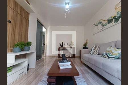Casa para alugar com 5 quartos, 334m² em Imboassica, Macaé