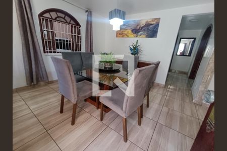 Casa para alugar com 5 quartos, 334m² em Imboassica, Macaé