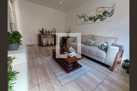 Casa para alugar com 5 quartos, 334m² em Imboassica, Macaé