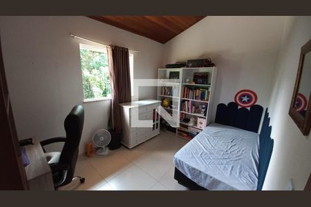 Quarto  de casa de condomínio para alugar com 3 quartos, 120m² em Maria Paula, São Gonçalo