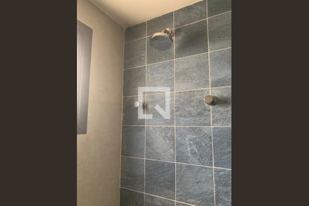 Banheiro de apartamento para alugar com 2 quartos, 90m² em Cerqueira César, São Paulo